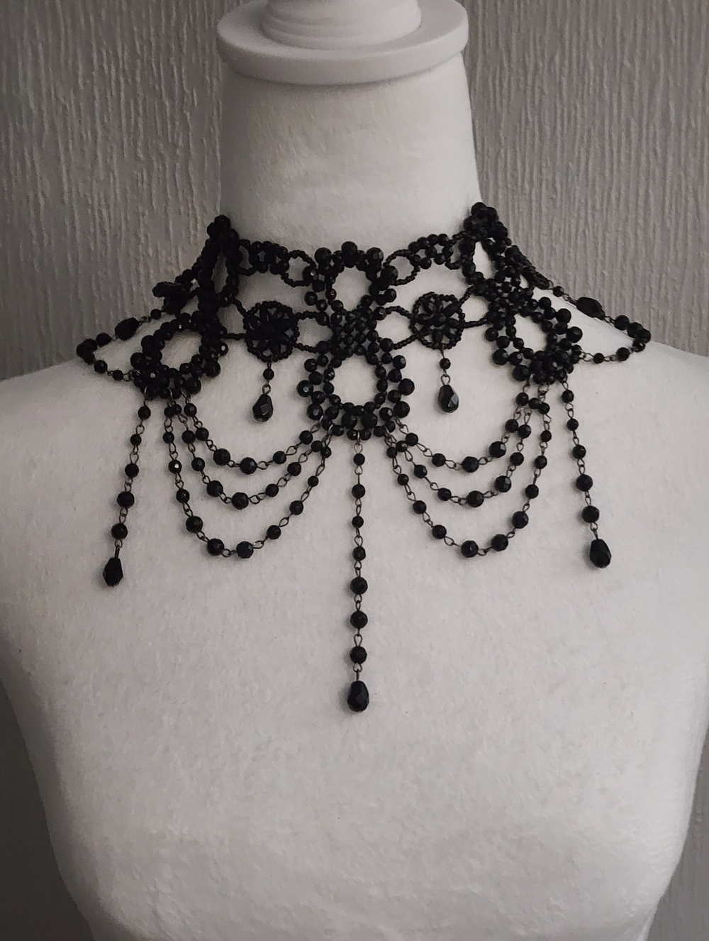 Black Victorian Lace Beaded Choker Necklace - Picture 5 of 8